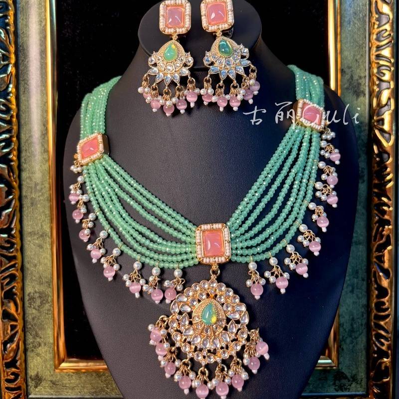 Ethnic Fashion Book - Boucles d'oreilles et collier vintage style